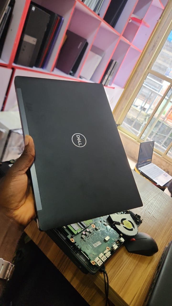 Dell Latitude 7490