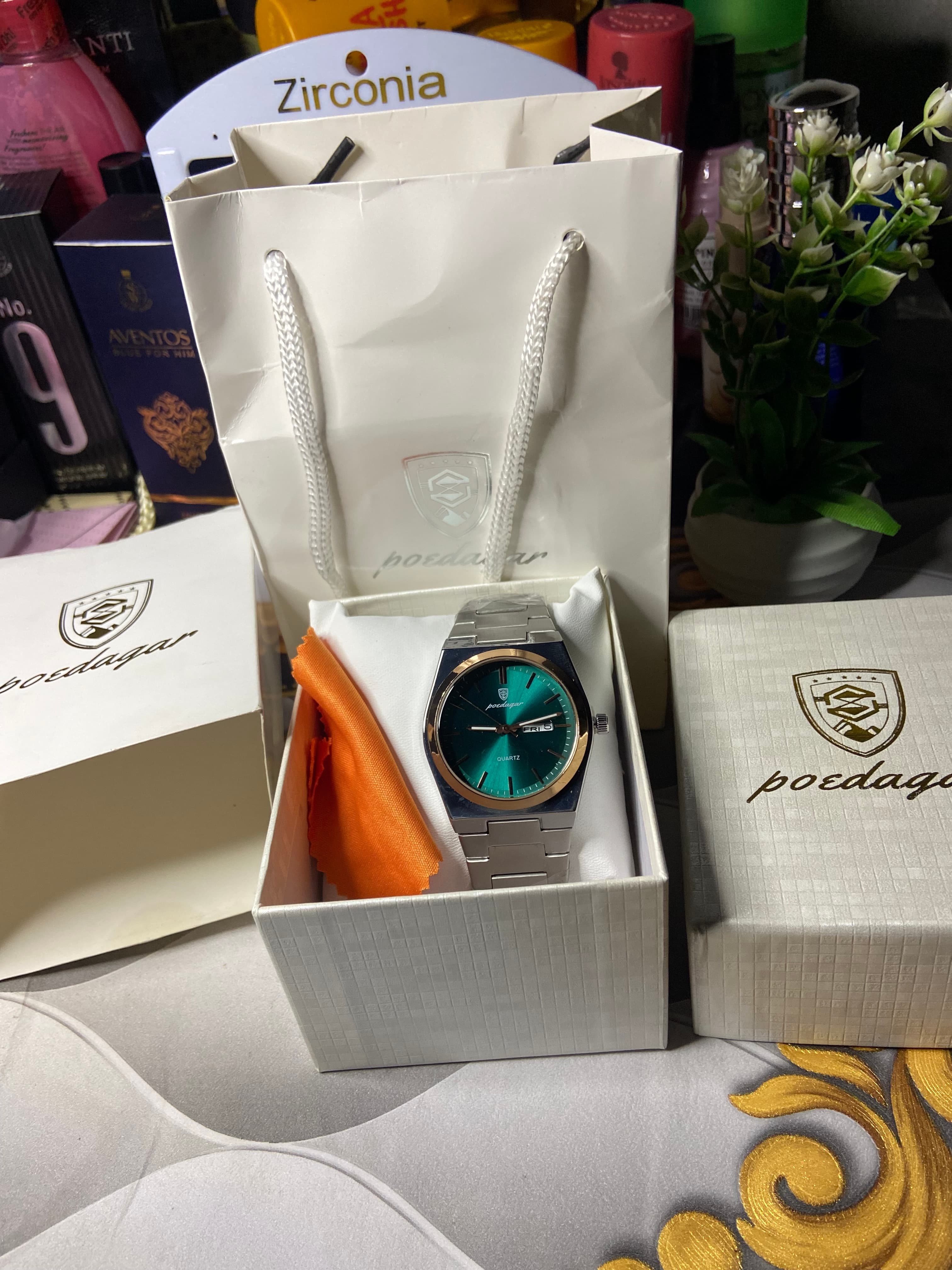 Poedagar watch(Green Face)